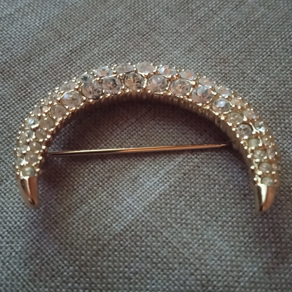 Swarovski Retired Vintage Swan Crescent Pave Crystals Moon Brooch/Pin - Picture 4 of 9